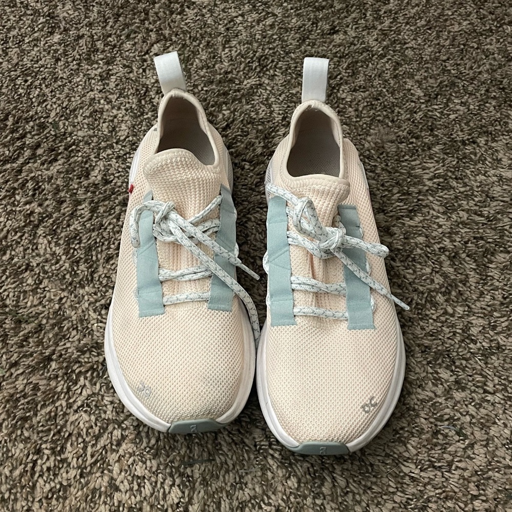 On Women’s Cloudeasy - image 1